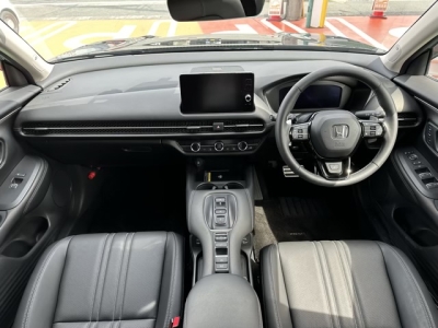 ZR-V(ホンダ)ディーラ-試乗車 内外装写真他