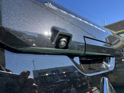 トライトン(三菱)新車見本展示無 内外装写真他２
