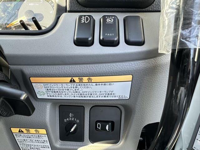 キャンター(三菱)レンタ登録済未使用車 10