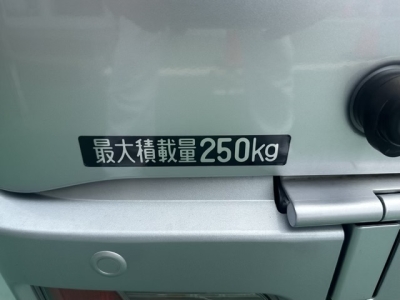 ハイゼットデッキバン(ダイハツ)ディーラ-試乗車 内外装写真他１
