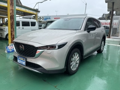 CX-5(マツダ)ディーラ-試乗車 前方