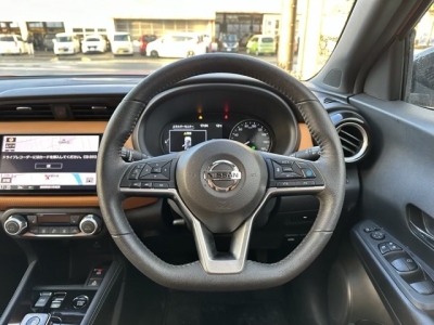 キックス(ニッサン)中古車 内外装写真