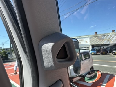 キャンター(三菱)レンタ登録済未使用車 後席内装