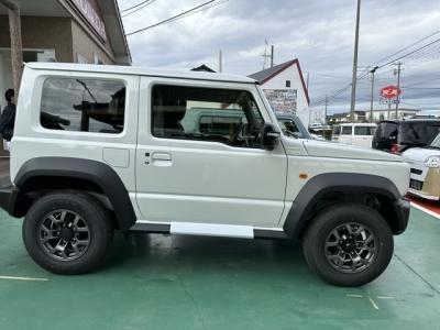 ジムニーシエラ(スズキ)登録済未使用車 内外装写真