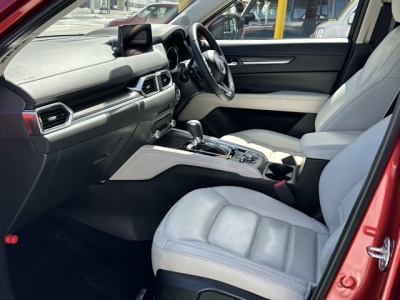 CX-5(マツダ)中古車 前席内装