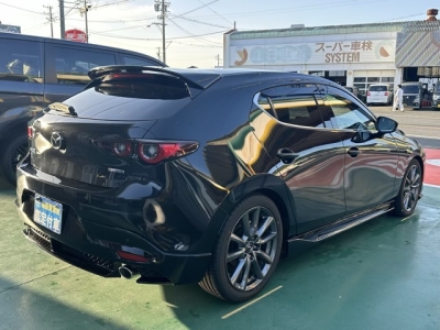 MAZDA3 ファストバック(マツダ)中古車 前席内装