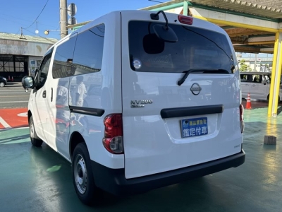 NV200バネットバン(ニッサン)中古車 後方