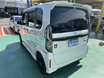 N-BOXカスタム(ホンダ)中古車 後方