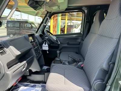 キャリートラック(スズキ)中古車 前席内装