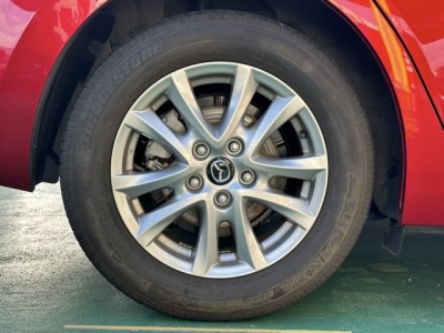 アクセラスポーツ(マツダ)中古車 後席内装