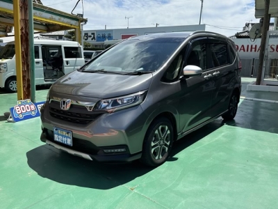 フリード(ホンダ)ディーラ-試乗車 前方