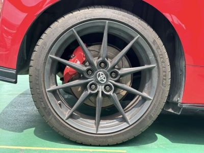 GRヤリス(トヨタ)中古車 後席内装