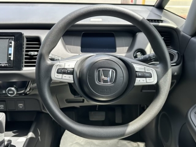 フィット(ホンダ)登録済未使用車 内外装写真
