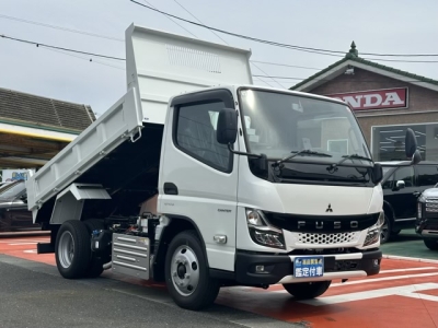 キャンター(三菱)レンタ登録済未使用車 内外装写真他２
