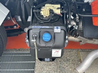 キャンター(三菱)レンタ登録済未使用車 内外装写真他１