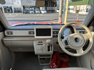 ラパン(スズキ)中古車 後席から見た前席