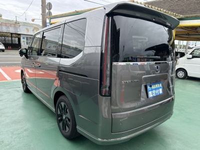 ステップワゴン(ホンダ)登録済未使用車 後方