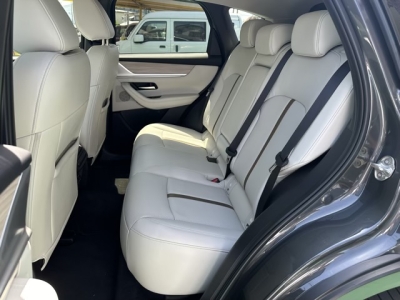 CX-60(マツダ)中古車 後席内装