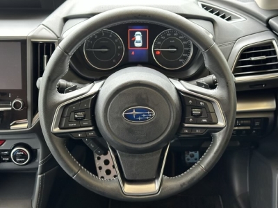 インプレッサスポーツ(スバル)中古車 内外装写真他１