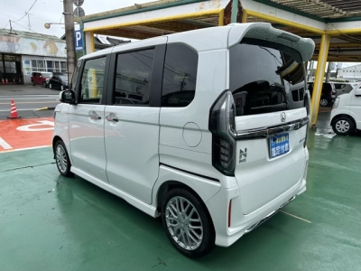 N-BOXカスタム(ホンダ)届出済未使用車 後方