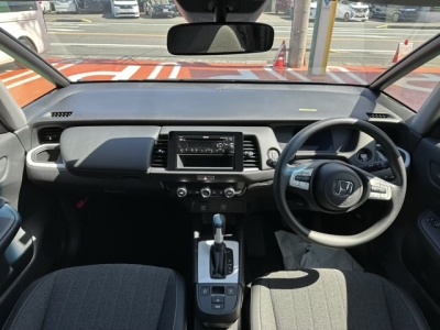 フィット(ホンダ)中古車 内外装写真