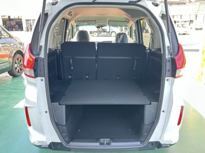 フリード+(ホンダ)登録済未使用車 内外装写真他２