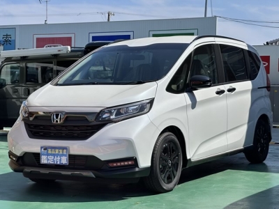フリード+(ホンダ)登録済未使用車 前方