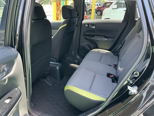フィット(ホンダ)中古車 4