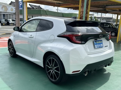 GRヤリス(トヨタ)中古車 後方