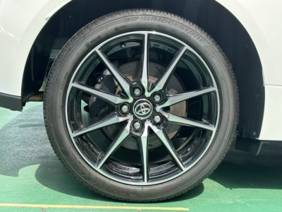 GRヤリス(トヨタ)中古車 後席内装