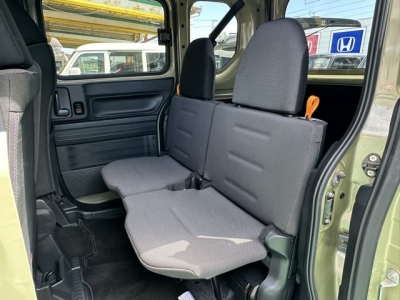 N-VAN(ホンダ)中古車 後席内装