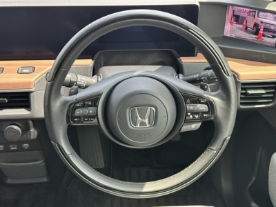 HONDA e(ホンダ)中古車 内外装写真