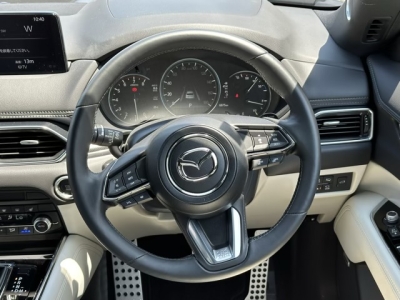 CX-8(マツダ)中古車 内外装写真