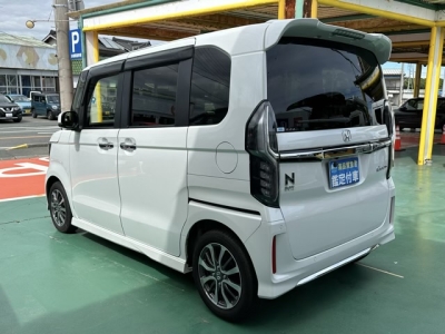 N-BOXカスタム(ホンダ)中古車 後方