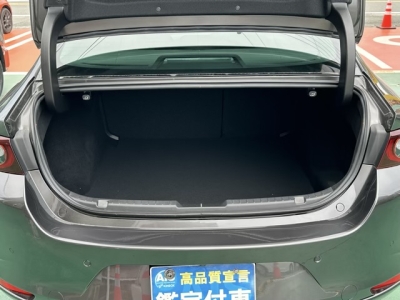 MAZDA3 セダン(マツダ)中古車 内外装写真他