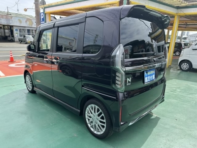 N-BOXカスタム(ホンダ)中古車 後方