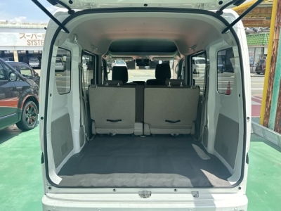 エブリイバンのOEM(スズキ)ディーラ-試乗車 内外装写真他２