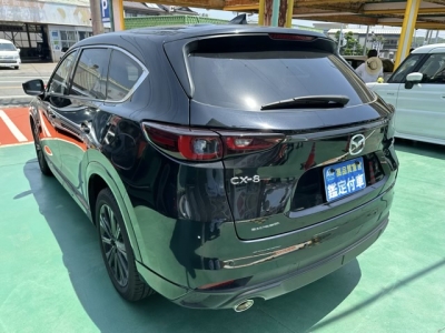 CX-8(マツダ)中古車 後方