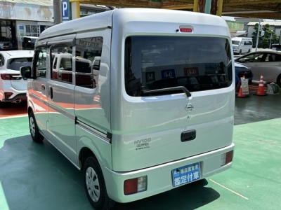 NV１００クリッパー(ニッサン)中古車 後方