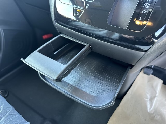 デイズ(ニッサン)新車見本展示有 23