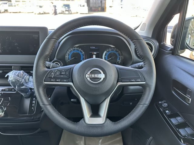 デイズ(ニッサン)新車見本展示有 6