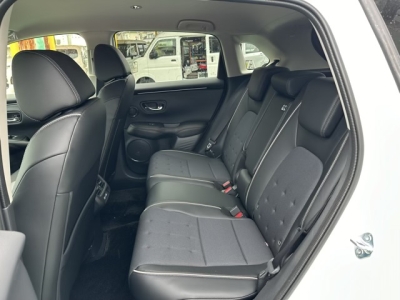 ZR-V(ホンダ)ディーラ-試乗車 後席内装