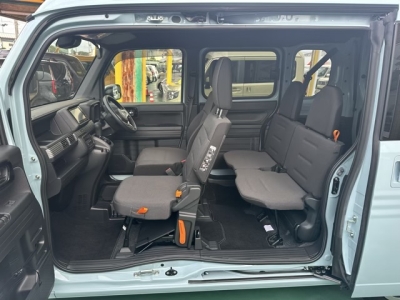N-VAN(ホンダ)中古車 後席内装