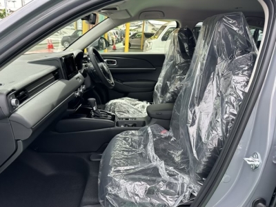 ヴェゼル(ホンダ)登録済未使用車 前席内装
