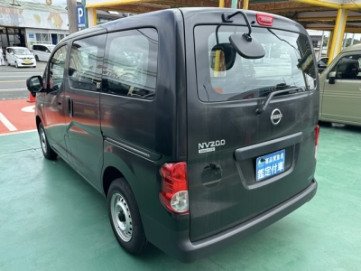 NV200バネットバン(ニッサン)中古車 後方