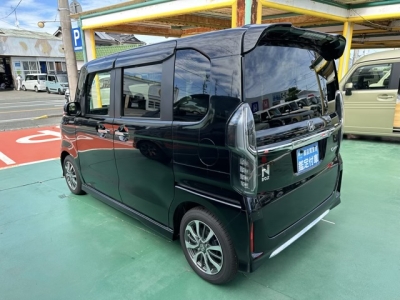 N-BOXカスタム(ホンダ)届出済未使用車 後方