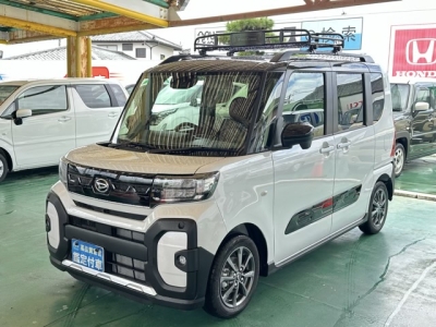 タントファンクロス(ダイハツ)届出済未使用車 前方