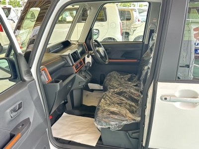 タントファンクロス(ダイハツ)届出済未使用車 前席内装