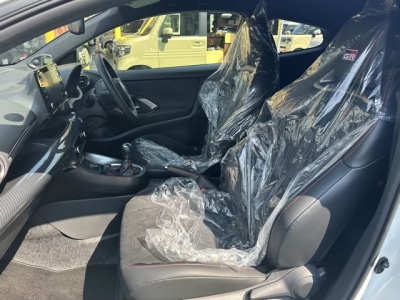 GRヤリス(トヨタ)中古車 前席内装