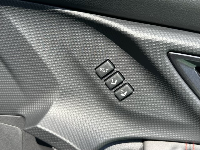 フォレスター(スバル)登録済未使用車 15